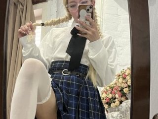 babydolll live webcam thumbnail