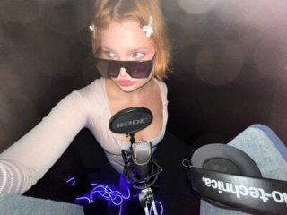 babyyullii live webcam thumbnail