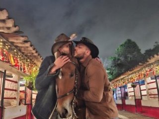 bakersboyssexys live webcam thumbnail