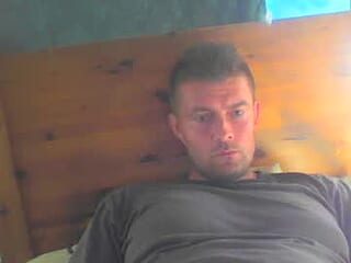 bakmi142794 live webcam thumbnail