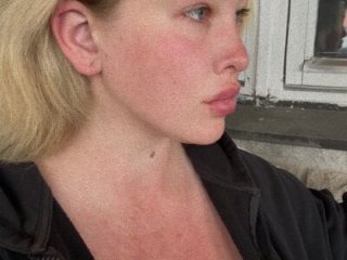 barbieagain live webcam thumbnail