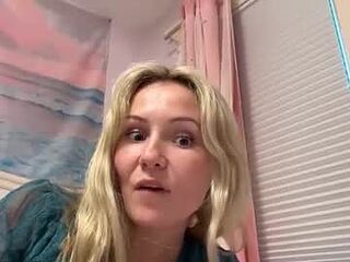 barbiebrittney live webcam thumbnail