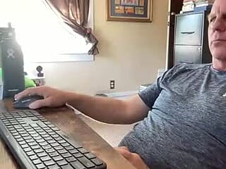baritonesinger live webcam thumbnail