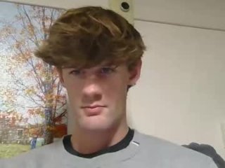 basicallyjustmee live webcam thumbnail