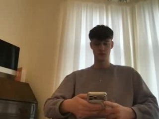 bat0r_b0y live webcam thumbnail