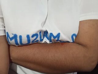 BD-Younger-Couple live webcam thumbnail