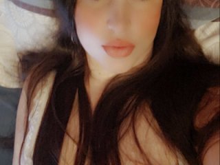BELLAMORGANE1 live webcam thumbnail