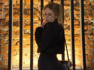 BeatrixCharton live webcam thumbnail