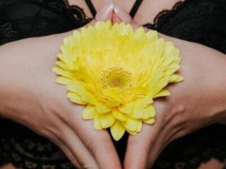 Bella-Grace live webcam thumbnail