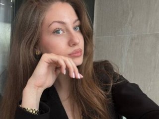 BellaPinneo live webcam thumbnail