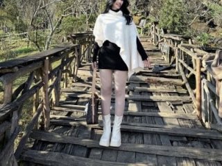 Bella_7777 live webcam thumbnail
