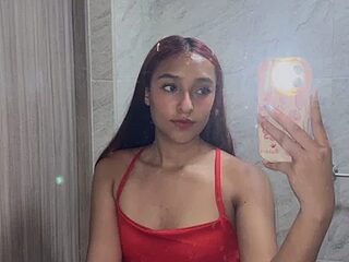 Bella__Peach live webcam thumbnail