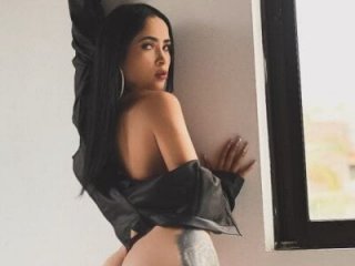 Bella__hamilton live webcam thumbnail