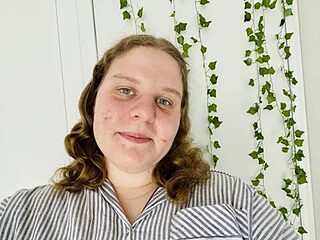 Bella_shyy_ live webcam thumbnail