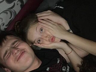 BenwithHolly live webcam thumbnail