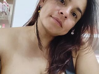 BettyBoo_w live webcam thumbnail