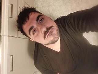 bear_skinny live webcam thumbnail