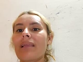 belinda8912 live webcam thumbnail
