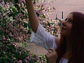 bella__bunnyy live webcam thumbnail