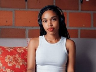 bella_moonlight_cr live webcam thumbnail