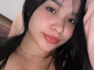 bella_parisi live webcam thumbnail