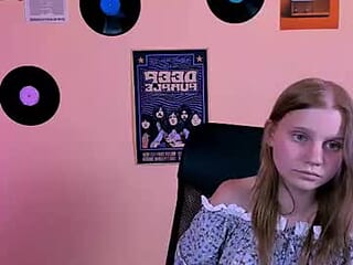 bella_sky11 live webcam thumbnail
