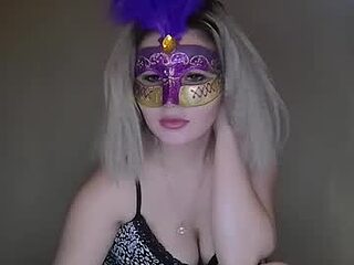 bella_tessy live webcam thumbnail