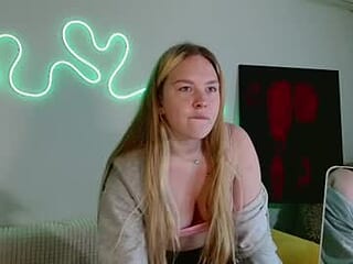 bellajonesk live webcam thumbnail