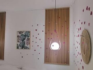 bellawoods_ live webcam thumbnail