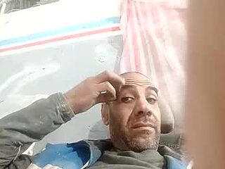 betterthanurfinger live webcam thumbnail