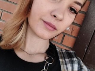 betty_Brown live webcam thumbnail