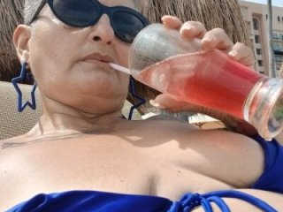 bety-cum2 live webcam thumbnail