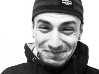 BigCumShoot live webcam thumbnail