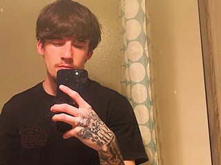 BigDickLogan_ live webcam thumbnail