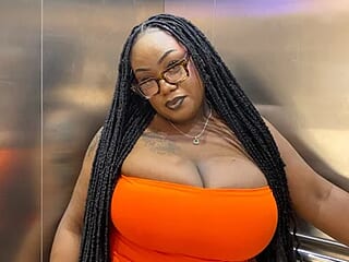 Bigbootyisha live webcam thumbnail