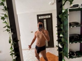 Bigcock_21cm_ live webcam thumbnail