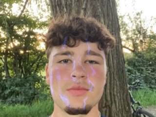 BiggestTeenDick_Germ live webcam thumbnail