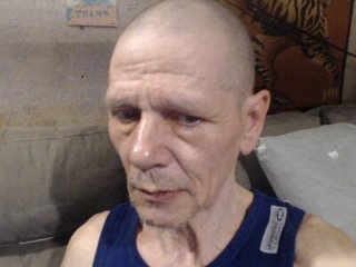 BiglovelyXXL live webcam thumbnail