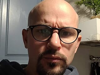 Bisexuel95 live webcam thumbnail