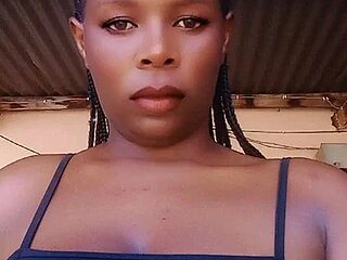 bigass_cutie live webcam thumbnail