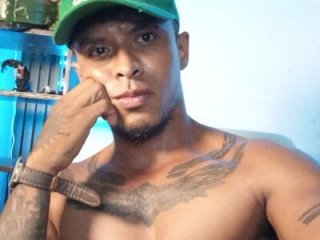 bigblackmen117uncs live webcam thumbnail