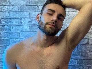 bigboiironny live webcam thumbnail
