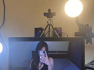 bigcock_sassy69 live webcam thumbnail