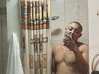 bigdaddy2xo live webcam thumbnail