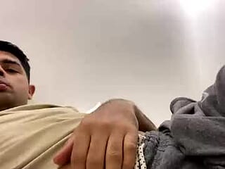 bigdick1421609573 live webcam thumbnail