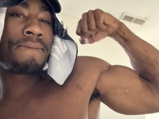 bigdickdomd live webcam thumbnail