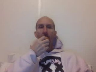 bighugemouthful live webcam thumbnail