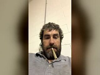 bigjohnson6923 live webcam thumbnail