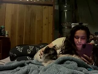 bigtittyaubery live webcam thumbnail