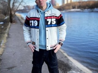 biguncutversboy1 live webcam thumbnail